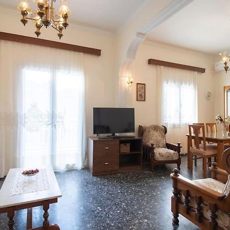 Vintage Charm Apt Near Centre 이라클리온 외부 사진