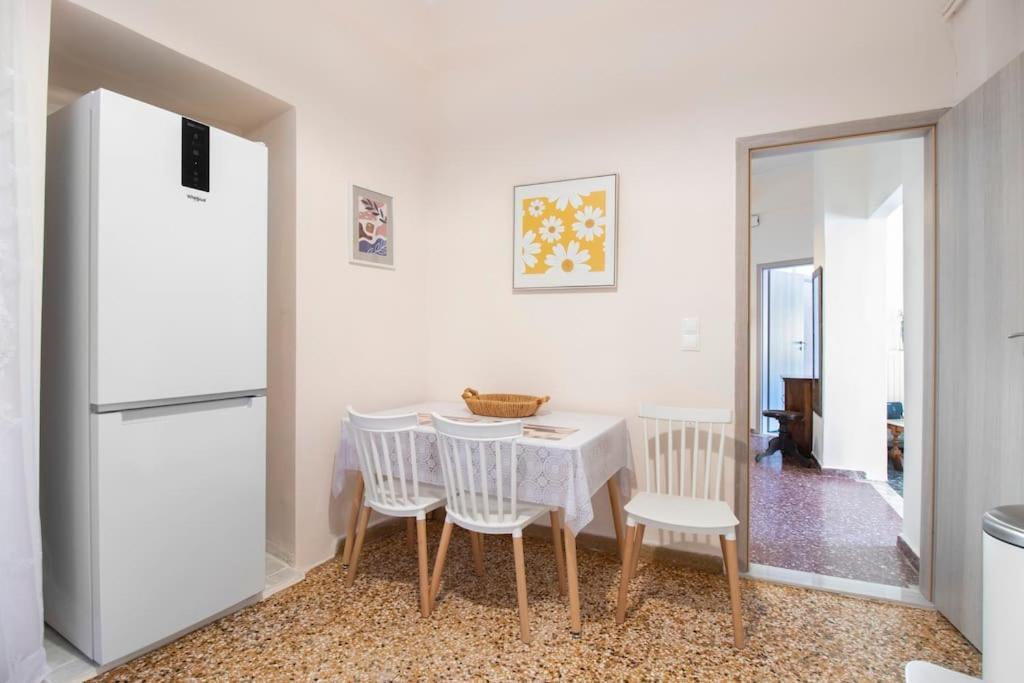 Vintage Charm Apt Near Centre 이라클리온 외부 사진
